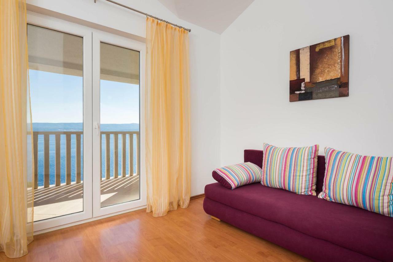 Beachfront Apartments Lara Omiš Habitación foto